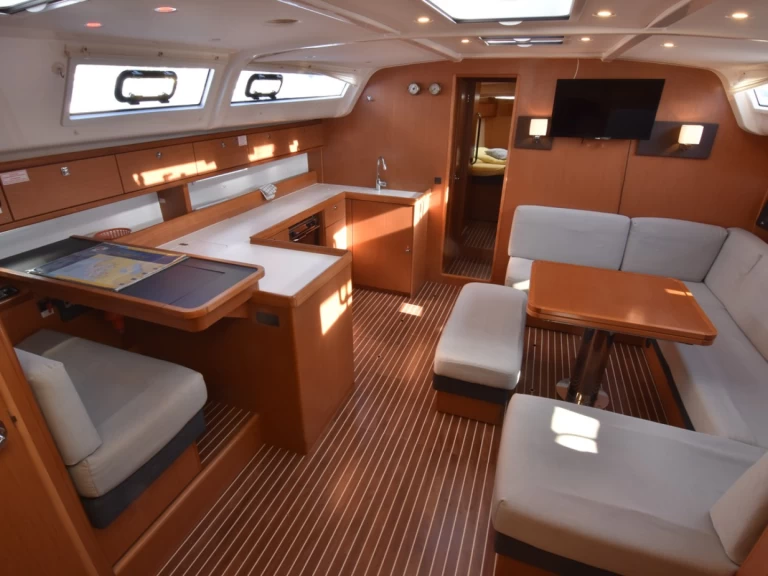 Noleggio Barca a vela Bavaria con patente nautica