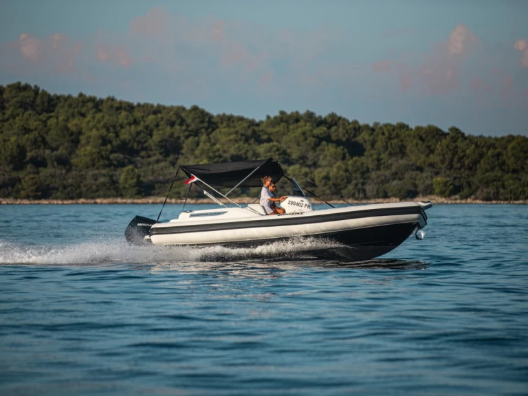 Joker Boat Joker Boat Clubman 22 Plus da affittare a  Sukošan