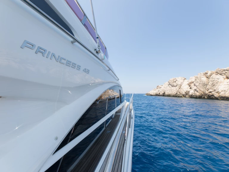 Noleggio a Ragusa (Dubrovnik) – Princess Princess F43 su SamBoat