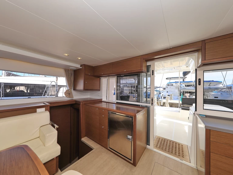 Noleggiare una Lagoon Lagoon 450 F a Sukošan