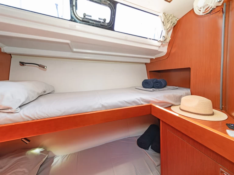 Noleggio Barca a vela con o senza skipper Bénéteau a Álimos