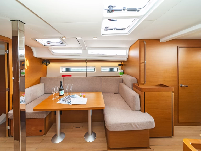 Noleggio barche Skiathos economico Sun Odyssey 440