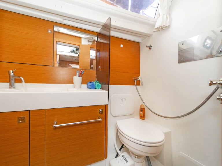 Noleggiare una Jeanneau Sun Odyssey 519 a Paros (Isola)