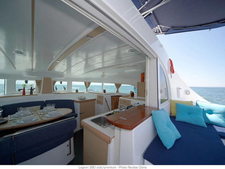 Lagoon Lagoon 380 da affittare a  Le Marin