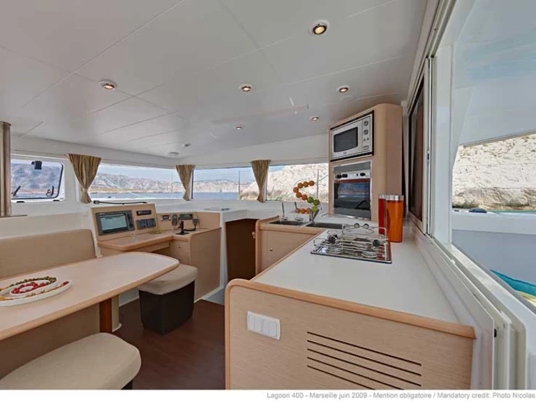 Catamarano a noleggio a Saint George's al miglior prezzo