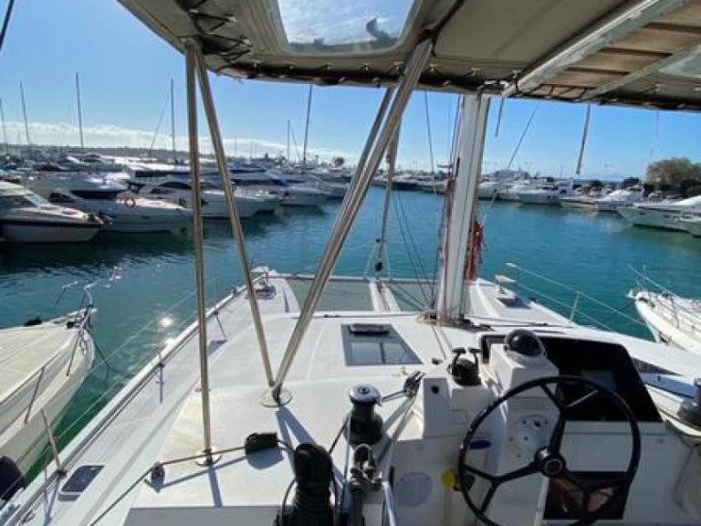 Noleggio Catamarano Nautitech con patente nautica