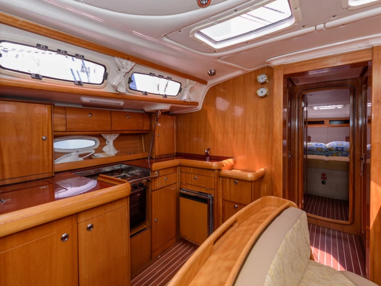 Noleggiare una Bavaria Cruiser 46 a Trogir