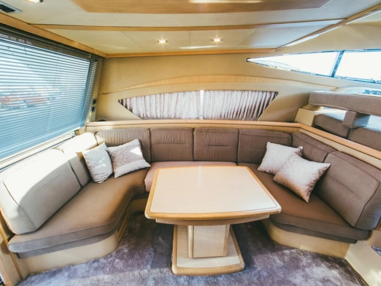 Noleggio a Podstrana – Ferretti Ferretti Yachts 460i su SamBoat