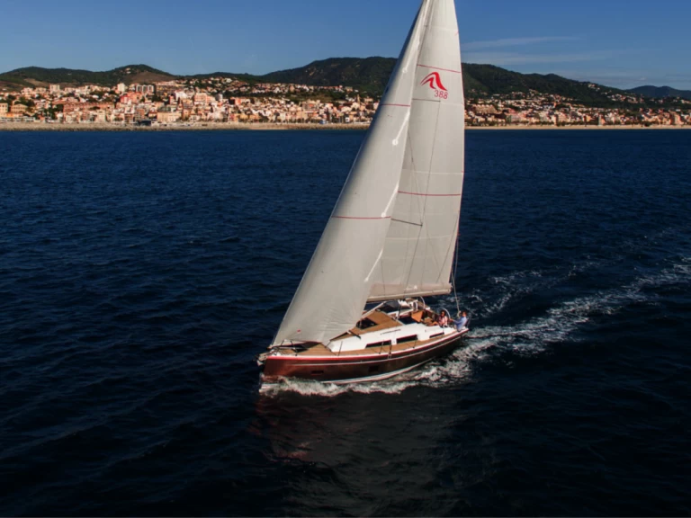 Hanse Hanse 388 da affittare a  Castelli
