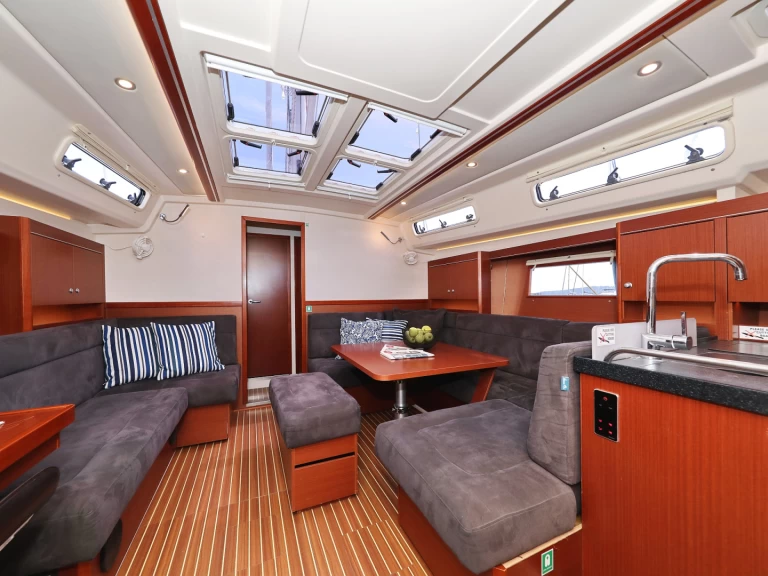 Noleggio Barca a vela a Castelli – Hanse Hanse 455