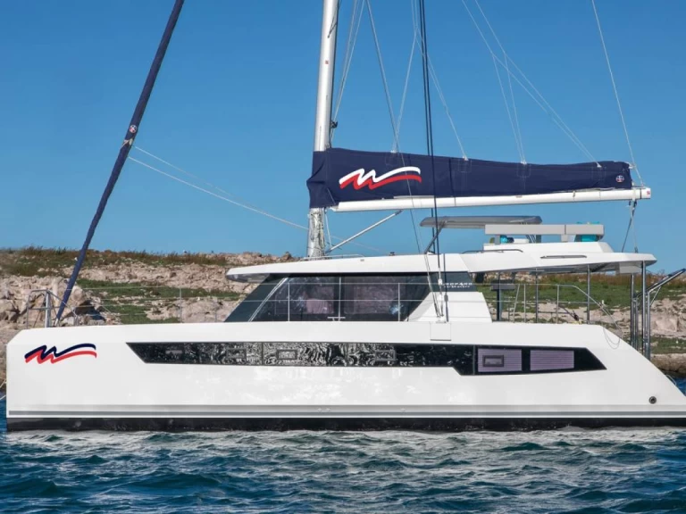 Noleggio Catamarano Leopard con patente nautica