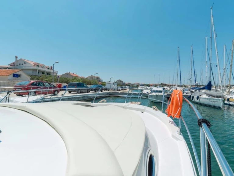 Noleggio a Jezera – Sas Vektor ADRIANA 36 su SamBoat