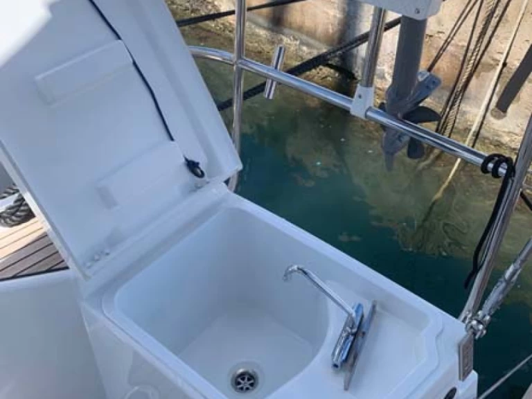 Noleggiare una Jeanneau Sun Odyssey 440 a San Miguel De Abona