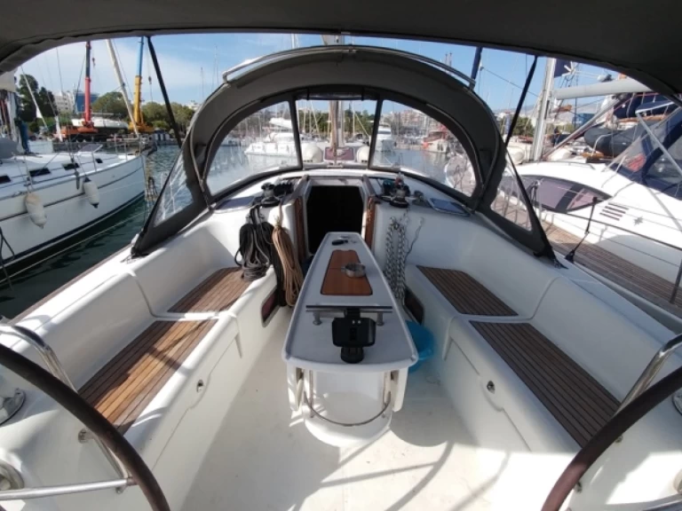 Noleggio a Eleusi – Bénéteau Oceanis 43 su SamBoat