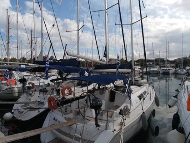 Jeanneau Sun Odyssey 36i da affittare a  Eleusi