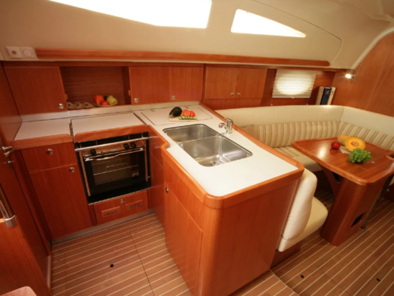 Noleggiare una Elan Impression 344 a Primošten