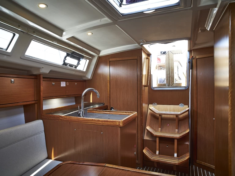 Noleggio Barca a vela Bavaria con patente nautica