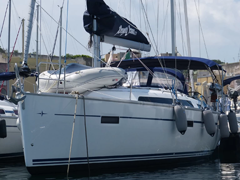 Bavaria Cruiser 41 da affittare a  Procida