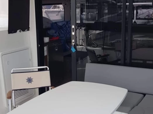 Noleggio barche Lagoon Lagoon 42 a Salamína su Samboat