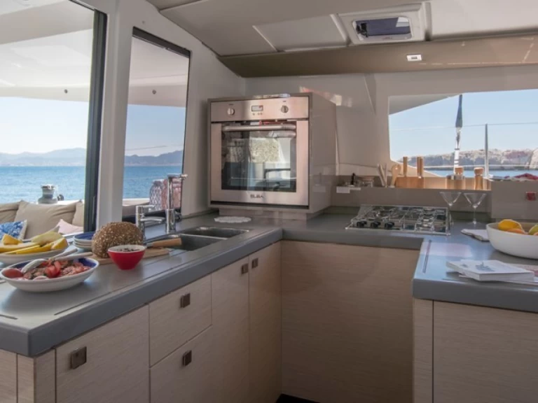 Noleggio barche Fountaine Pajot Astrea 42 a Anse Marcel su Samboat