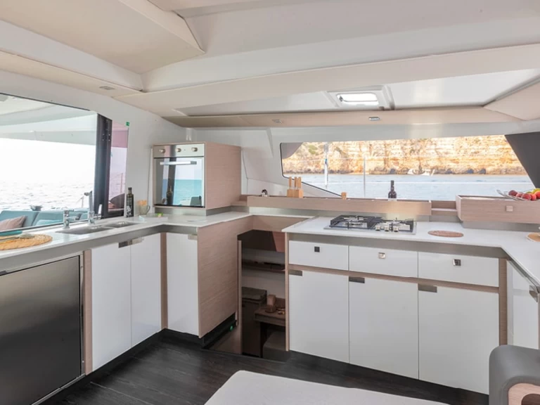 Noleggio barche Fountaine Pajot Elba 45 a Jolly Harbour su Samboat