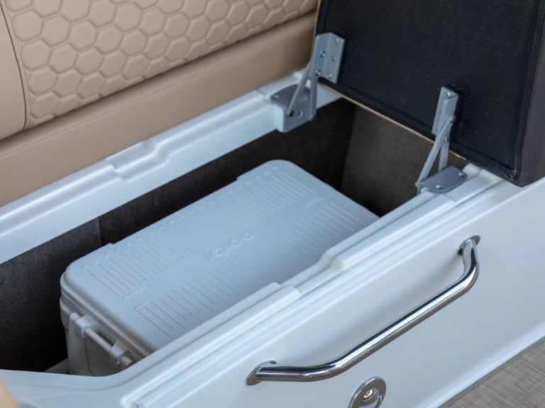 Noleggio a Tribunj – Sea Ray Sea Ray SDX 270 su SamBoat