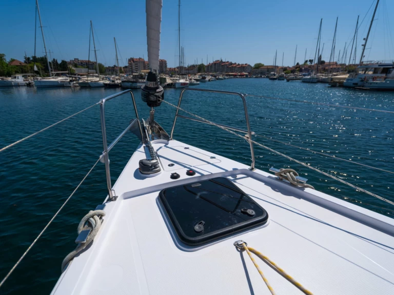 Noleggiare una Elan Impression 50 a Zaravecchia (Biograd)