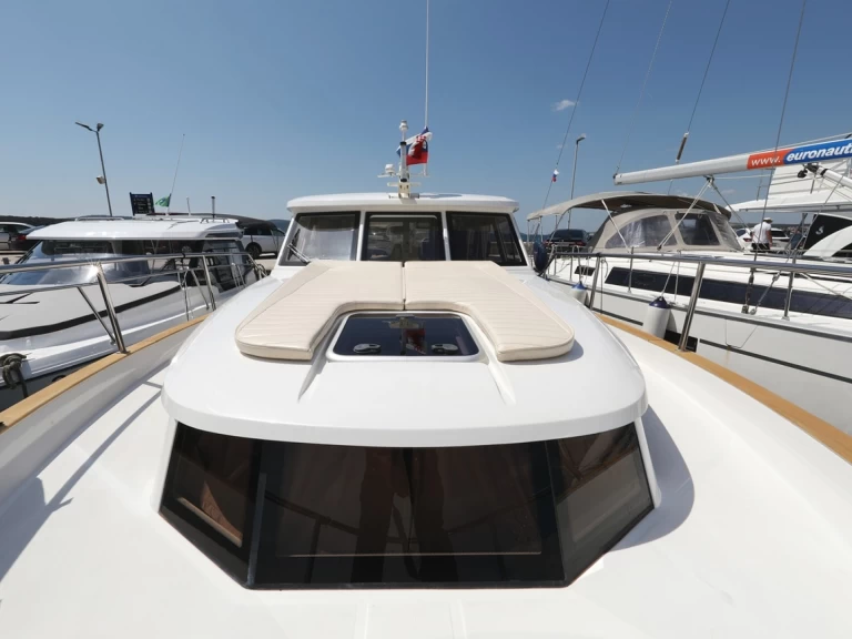 Noleggio Yacht di lusso Greenline Yachts con patente nautica