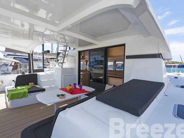 Noleggio Catamarano Lagoon con patente nautica