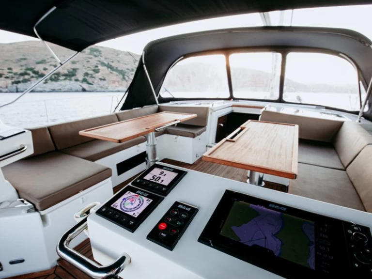 Noleggio Barca a vela a Lávrio – Bavaria Bavaria C57