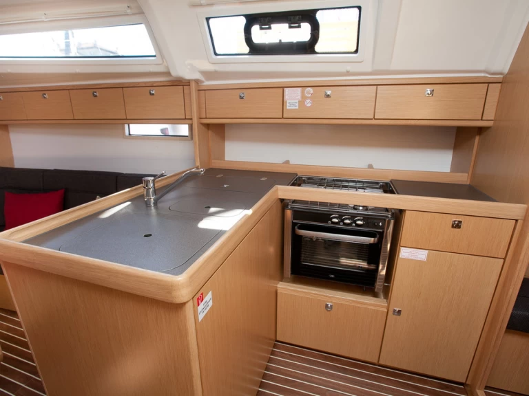 Noleggio Barca a vela a Zara – Bavaria Cruiser 37