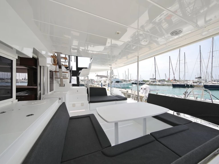 Noleggiare una Lagoon Lagoon 450 Sport Top a Zaravecchia (Biograd)