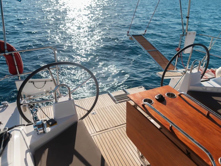 Noleggio barche Bénéteau Oceanis 40.1 a Álimos su Samboat