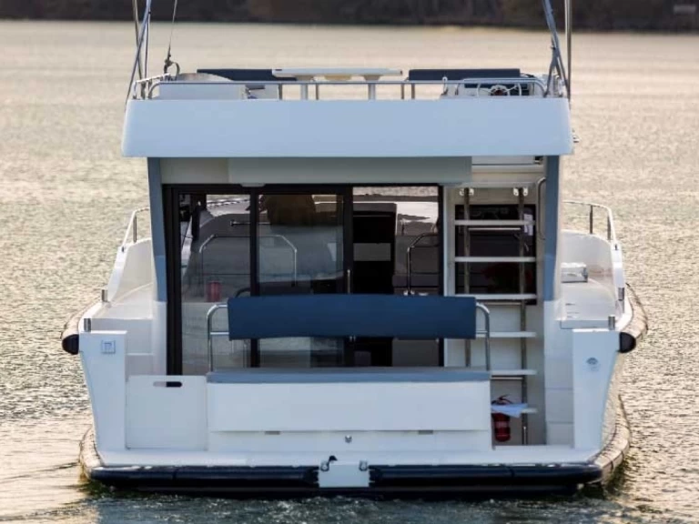 Noleggiare una Premier Horizon 1 a Saint-Gilles du Gard