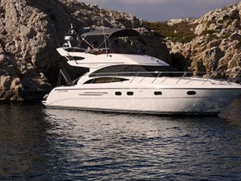 Noleggio barche Princess V42 a Marsiglia su Samboat