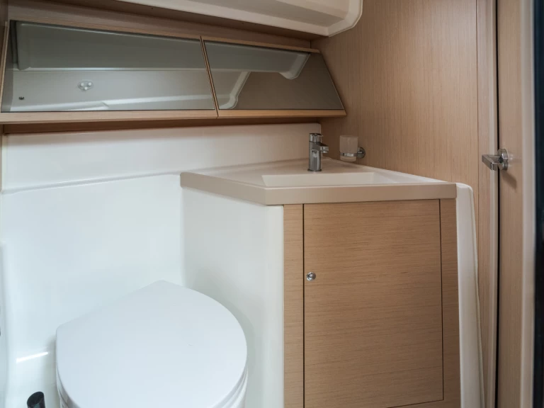 Noleggiare una Bénéteau Oceanis 40.1 a Castiglioncello