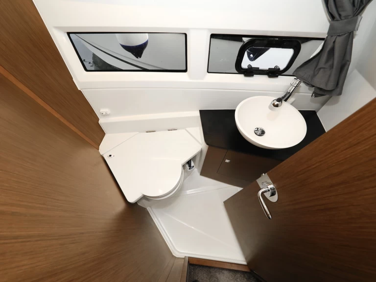 Barca a motore a noleggio a Zaravecchia (Biograd) al miglior prezzo