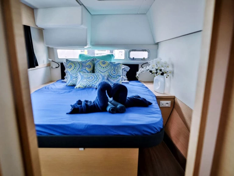 Noleggio Catamarano Fountaine Pajot con patente nautica