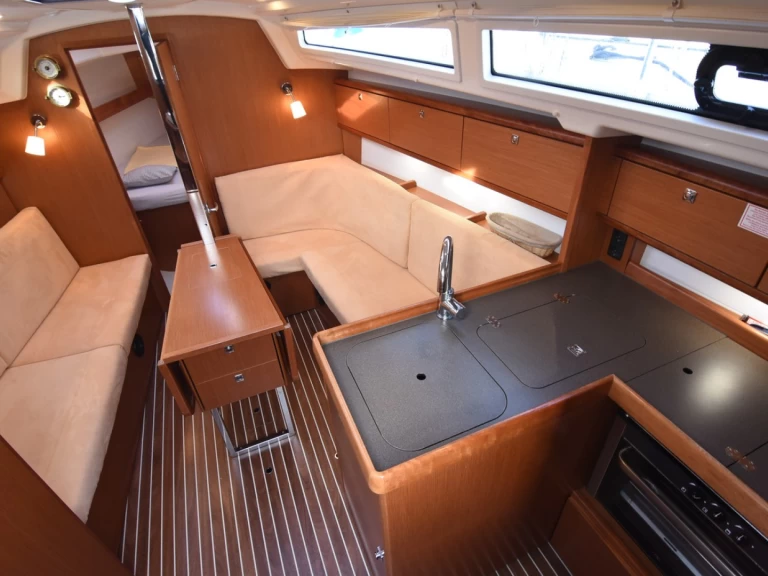 Noleggio Barca a vela a Punat – Bavaria Cruiser 34