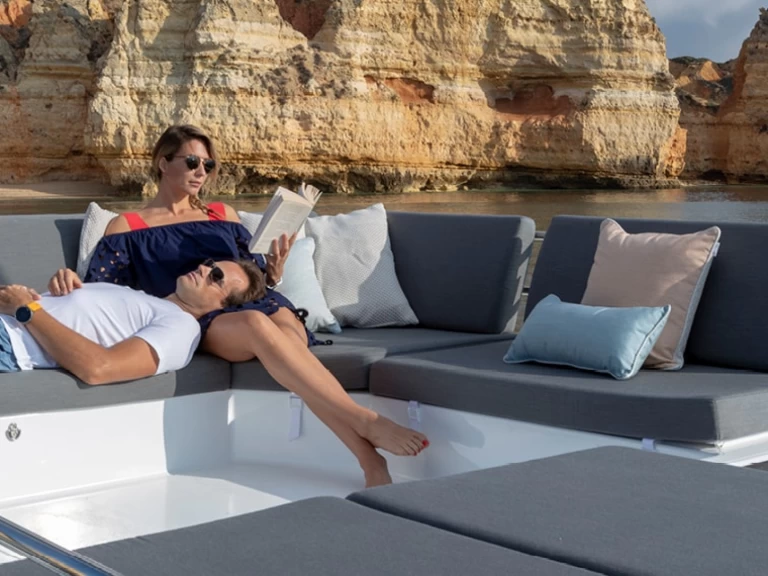 Noleggio Catamarano Fountaine Pajot con patente nautica