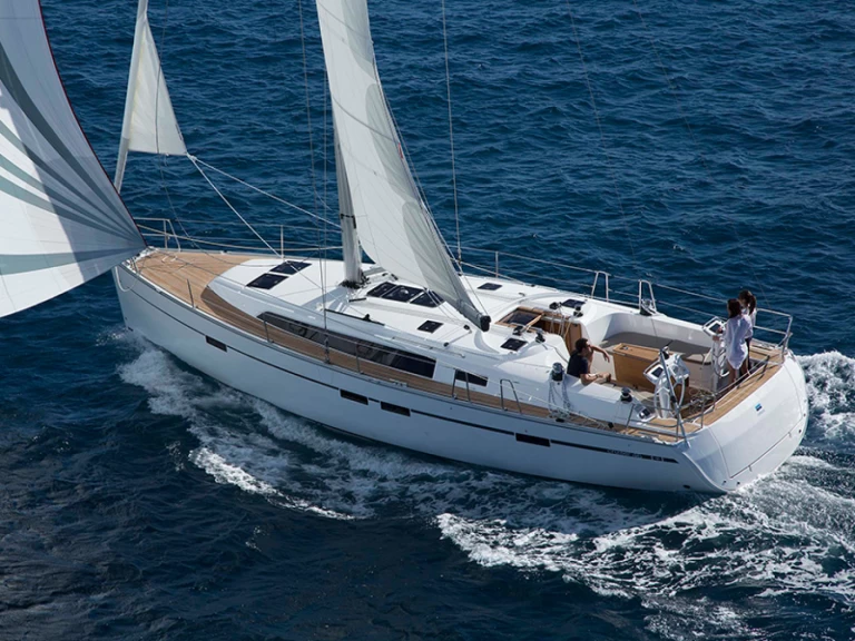 Bavaria Cruiser 46 da affittare a  Álimos