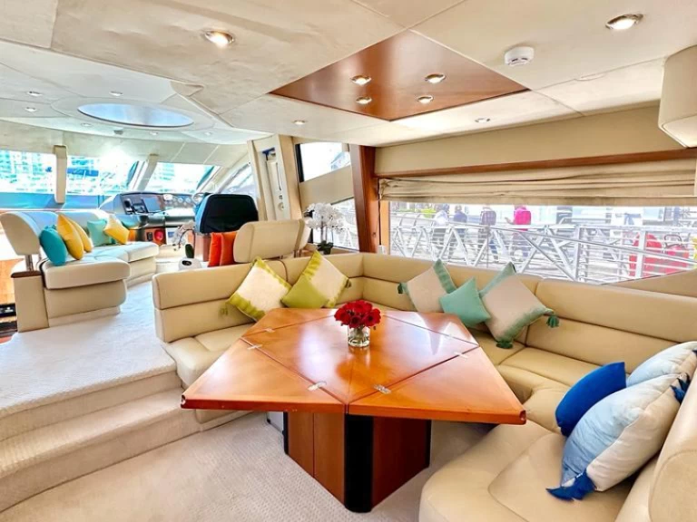 Noleggio barche Dubai Marina economico 70 