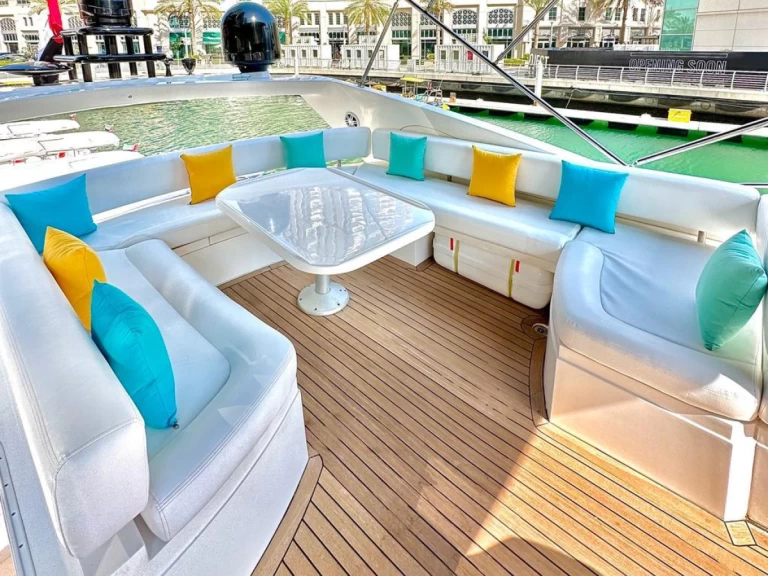 Noleggio barche Sunseeker 70  a Dubai Marina su Samboat