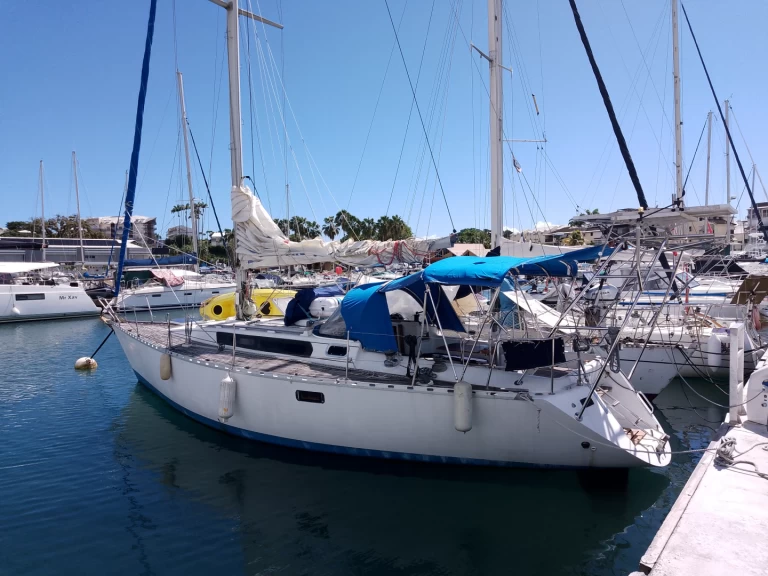 Noleggiare una Bénéteau First 38 S a Bas du Fort