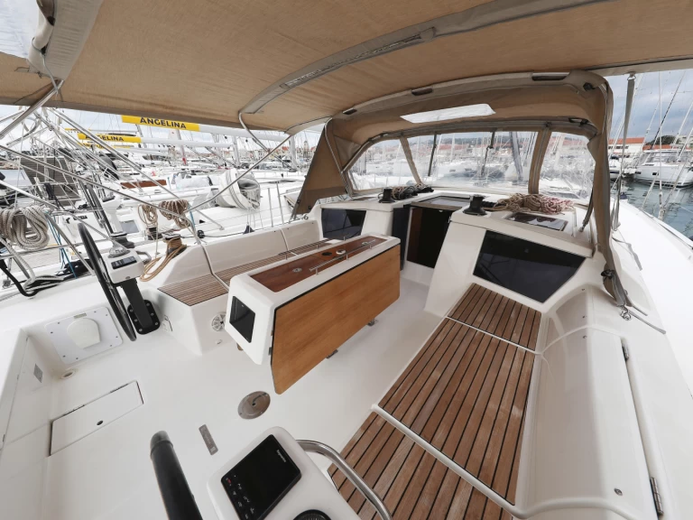 Dufour Dufour 430 Grand Large da affittare a  Sebenico