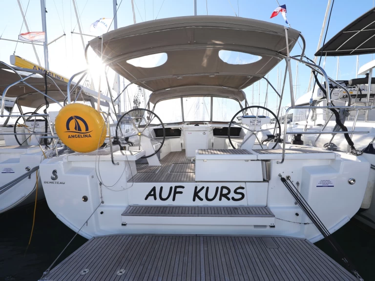 Noleggio Barca a vela Bénéteau con patente nautica