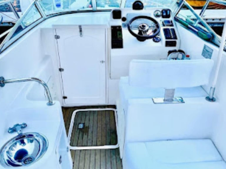 Noleggio barche Gulf Craft - Majesty Yachts Majesty 33ft a Dubai Marina su Samboat