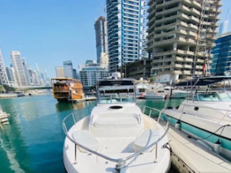 Noleggio Barca a motore con o senza skipper Gulf Craft - Majesty Yachts a Dubai Marina