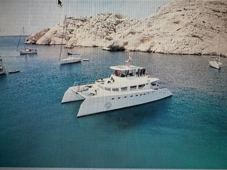 Noleggiare una Explorer SEA  a Marsiglia
