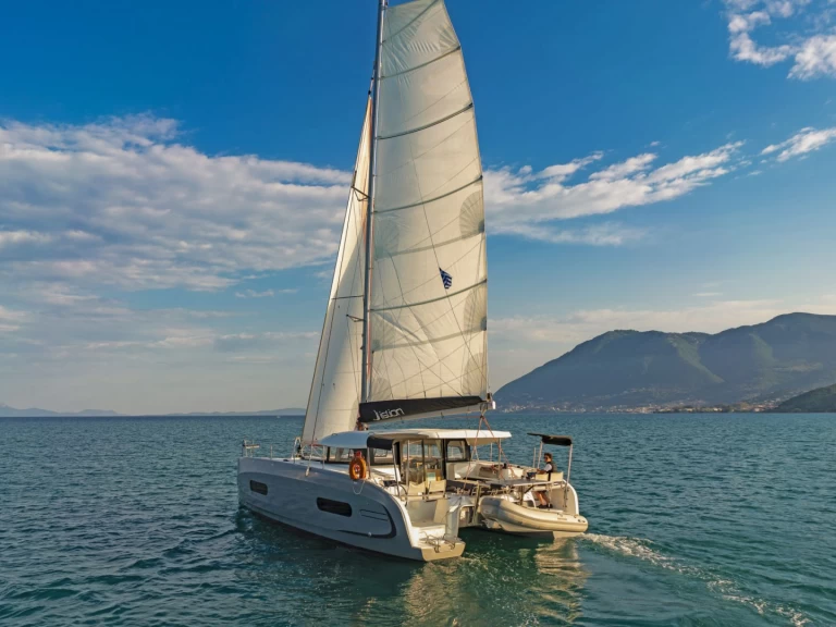 Noleggio Catamarano Excess con patente nautica